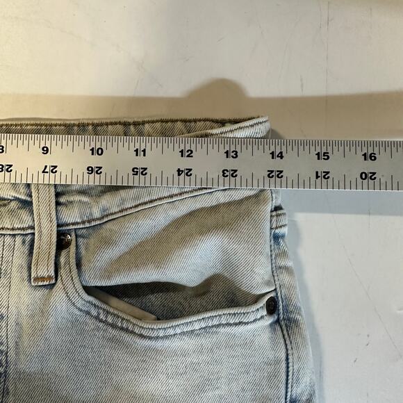 Levi's Women's Need Narrow Jeans size 29 Light Wash - Picture 9 of 11